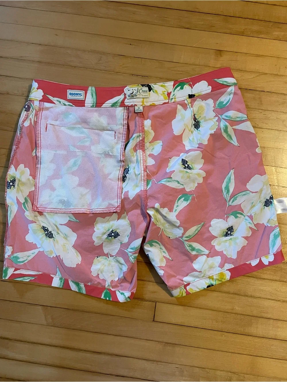 J. CREW 7” Stretch Breaker Board Short ECONYL Nylon Swim Trunk Floral Print 32